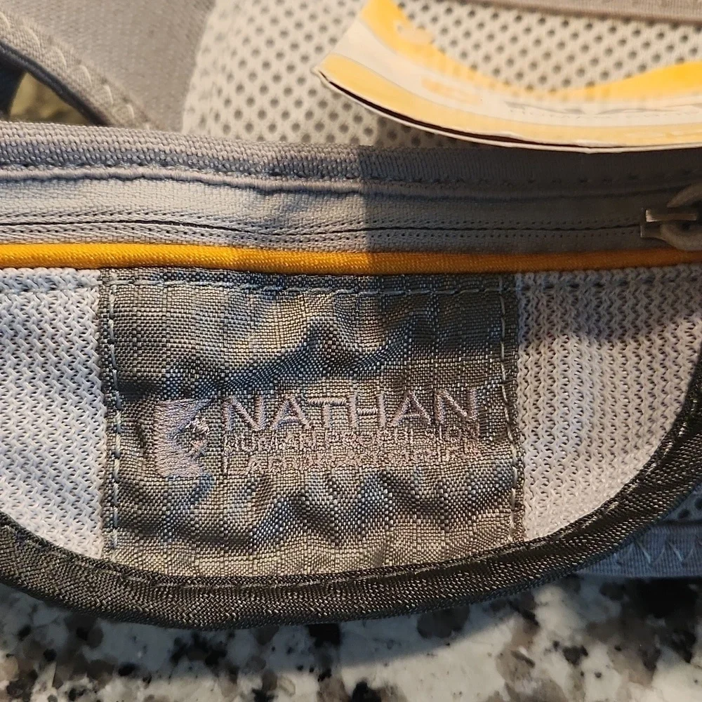 Natan Gray and Yellow Hydration Belt